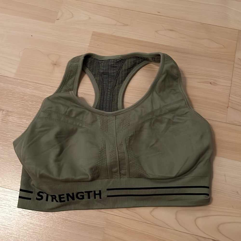 Sports bra bundle - Picture 3 of 4